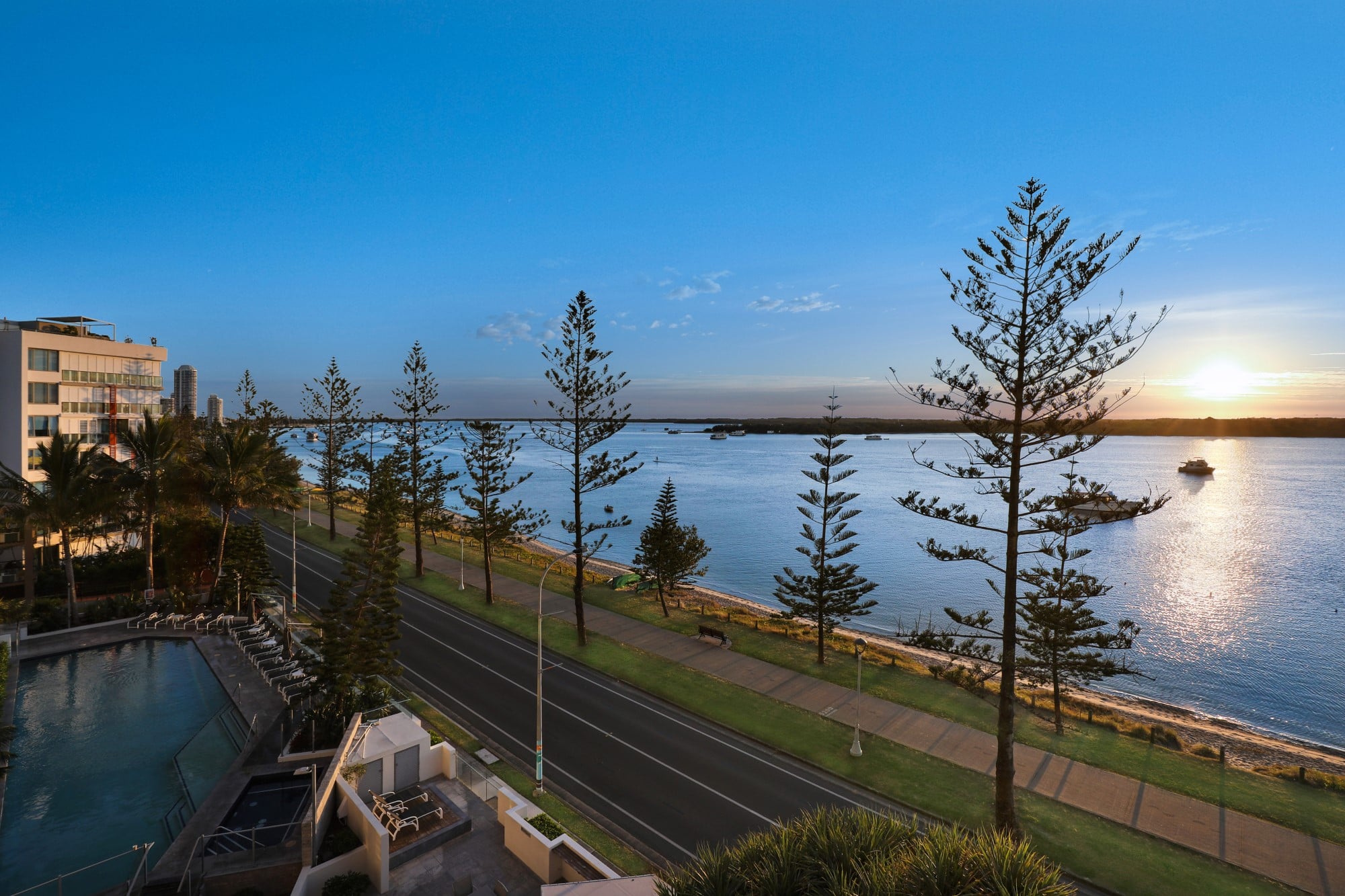 Broadwater Beachfront Silvershore Apartments Gold Coast